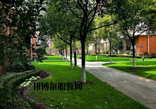 京山衛(wèi)生學校怎么樣、好不好