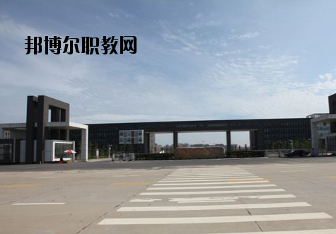 江西建設(shè)工程學(xué)校2020年報名條件、招生要求、招生對象