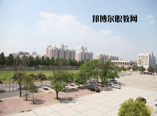 平頂山財(cái)經(jīng)學(xué)校怎么樣、好不好