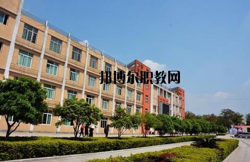 宜賓遠(yuǎn)大職業(yè)技術(shù)學(xué)校2020年報(bào)名條件、招生要求、招生對象