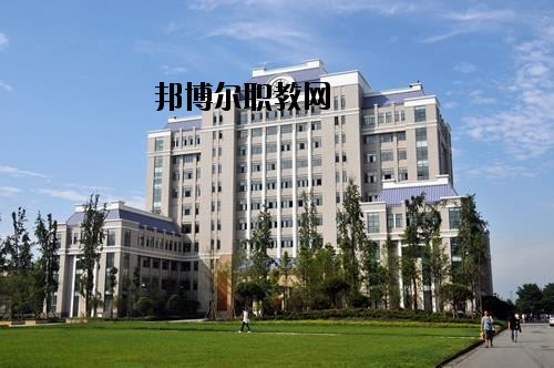 南充通信運(yùn)輸職業(yè)學(xué)校2020年報(bào)名條件、招生要求、招生對(duì)象