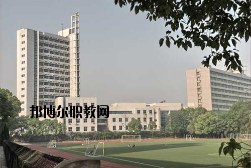 南充工業(yè)職業(yè)技術(shù)學(xué)校2020年報名條件、招生要求、招生對象