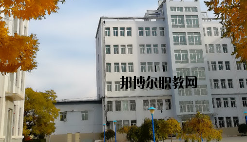 甘肅化工技工學(xué)校2020年報名條件、招生要求、招生對象