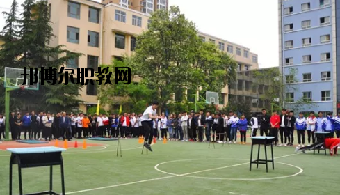 蘭州鐵路技工學(xué)校2020年招生辦聯(lián)系電話(huà)