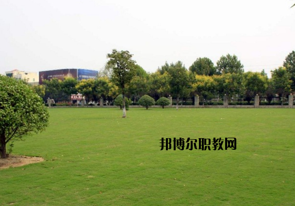 上饒信州理工學校2020年招生辦聯(lián)系電話