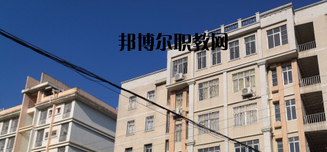 梧州服裝職業(yè)技術(shù)學(xué)校2020年報(bào)名條件、招生要求、招生對(duì)象 