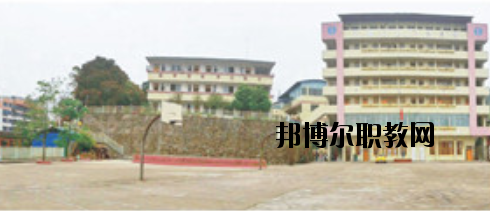 梧州服裝職業(yè)技術(shù)學校2020年招生辦聯(lián)系電話 