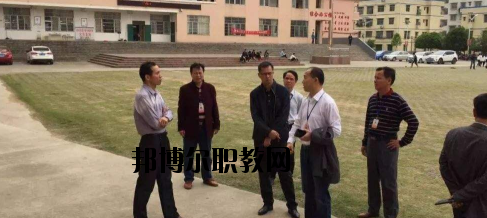 富川職業(yè)技術(shù)學(xué)校2020年報名條件、招生要求、招生對象 