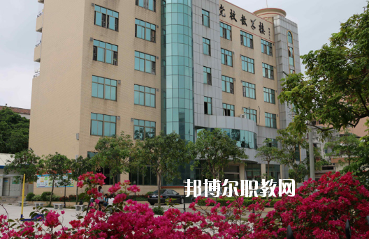 湛江海濱職業(yè)技術(shù)學校2020年報名條件、招生要求、招生對象