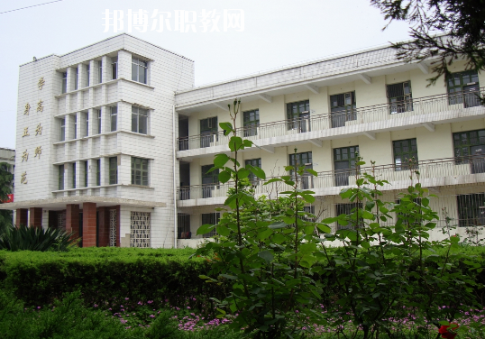 安徽霍邱師范學(xué)校2020年報名條件、招生要求、招生對象