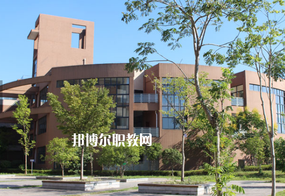 黃山東華技工學(xué)校2020年報(bào)名條件、招生要求、招生對(duì)象