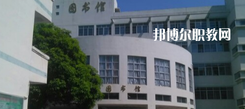 百色市職業(yè)技術(shù)學(xué)校2020年報(bào)名條件、招生要求、招生對(duì)象 