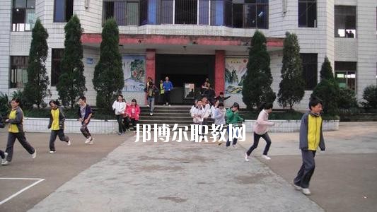 達(dá)縣亭子職業(yè)高級(jí)中學(xué)2020年報(bào)名條件、招生要求、招生對(duì)象