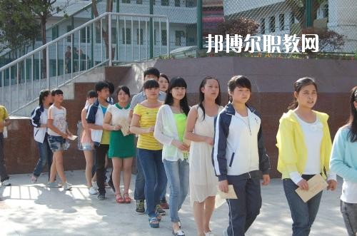 達(dá)州職業(yè)高級(jí)中學(xué)2020年報(bào)名條件、招生要求、招生對(duì)象