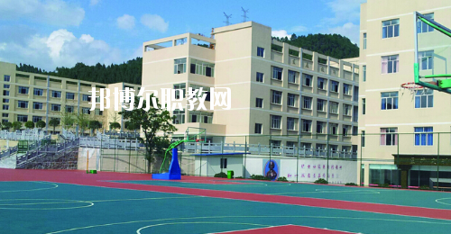 銅仁碧江區(qū)中等職業(yè)學(xué)校2020年報(bào)名條件、招生要求、招生對(duì)象