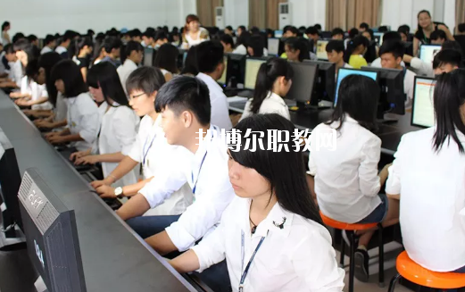 廉江興華職業(yè)技術(shù)學校2020年報名條件、招生要求、招生對象