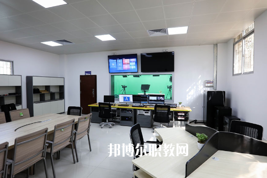 深圳市龍崗區(qū)第二職業(yè)技術(shù)學(xué)校怎么樣、好不好