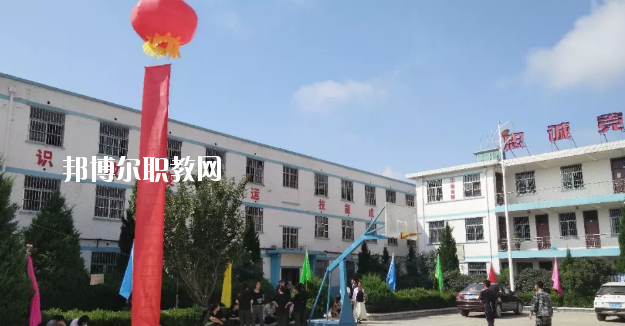慶陽市機(jī)電工程學(xué)校2020年學(xué)費(fèi)、收費(fèi)多少