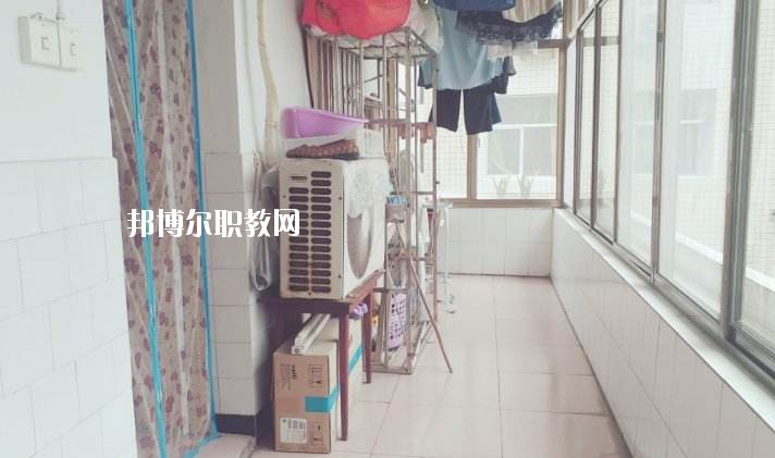 漯河市舞陽(yáng)中等專業(yè)學(xué)校2021年宿舍條件