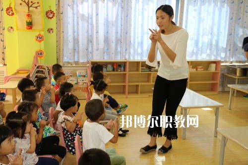 四川2020年適合女生的幼師學校