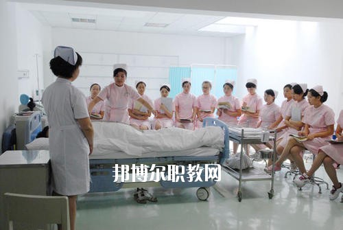 四川2020年女生學衛(wèi)校好嗎