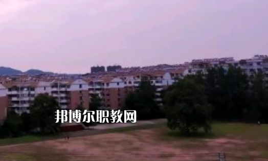 樅陽縣職業(yè)技術學校2021年招生辦聯(lián)系電話