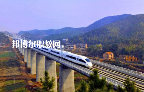甘肅2021年讀高鐵學?？梢钥即髮W嗎