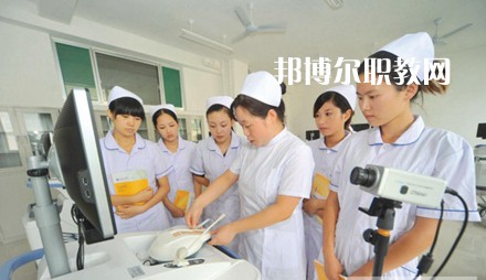 成都2021年衛(wèi)校有哪些專(zhuān)業(yè)比較好