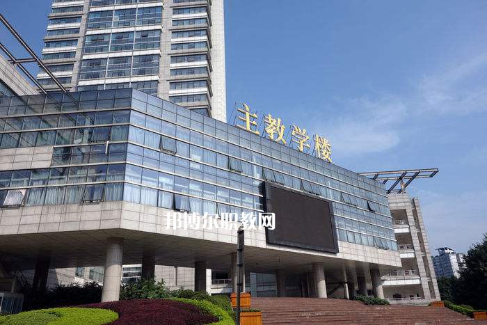 達州華西職業(yè)技術學校2021年報名條件、招生要求
