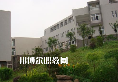 重慶市對外貿(mào)易經(jīng)濟(jì)學(xué)校怎么樣、好不好