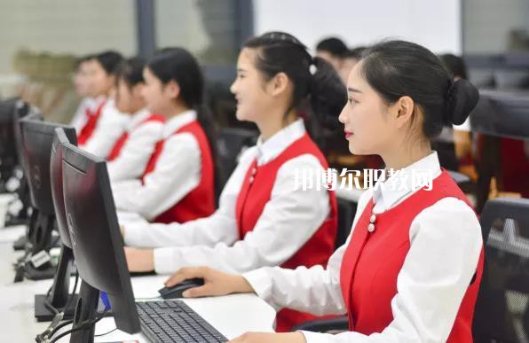 云龍縣民族職業(yè)高級(jí)中學(xué)2021年報(bào)名條件、招生要求、招生對(duì)象