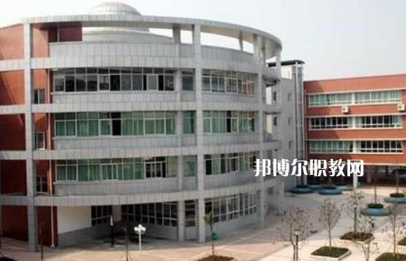 重慶2021年中專(zhuān)和專(zhuān)科有什么區(qū)別