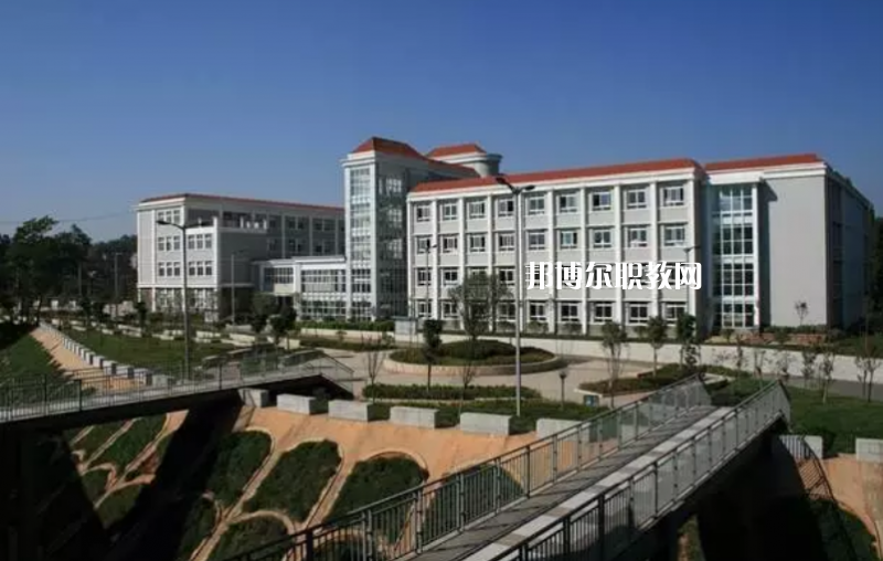 昆明官渡區(qū)職業(yè)高級中學(xué)2021年學(xué)費(fèi)、收費(fèi)多少