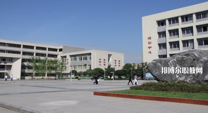 宜良縣職業(yè)高級(jí)中學(xué)2021年報(bào)名條件、招生要求、招生對(duì)象