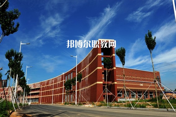 四川2021年高中畢業(yè)讀什么中專(zhuān)學(xué)校好