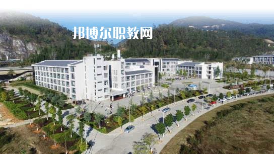 臨滄財(cái)貿(mào)學(xué)校怎么樣、好不好