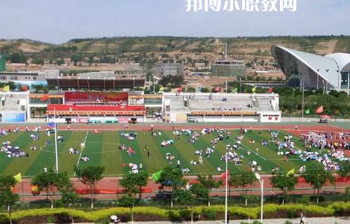 楚雄醫(yī)藥高等?？茖W(xué)校2021年學(xué)費、收費多少