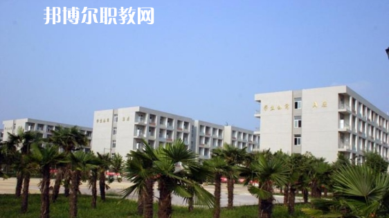 云南夏蒙衛(wèi)生學(xué)校2021年學(xué)費、收費多少