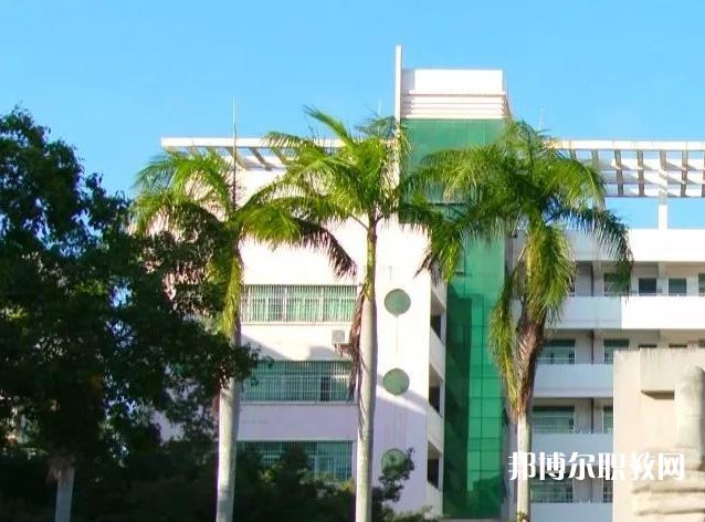 海南農(nóng)墾衛(wèi)生學(xué)校2021年報名條件、招生要求、招生對象