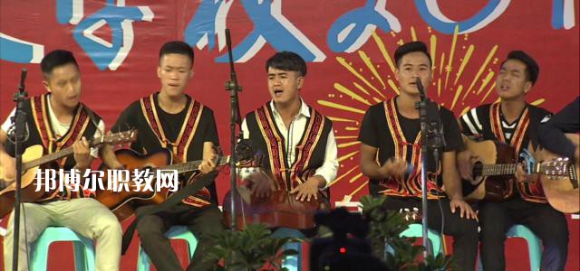 四川省彝文學校怎么樣、好不好