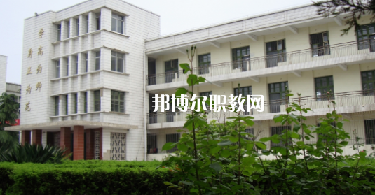 安徽省霍邱師范學(xué)校2021年報(bào)名條件、招生要求、招生對(duì)象