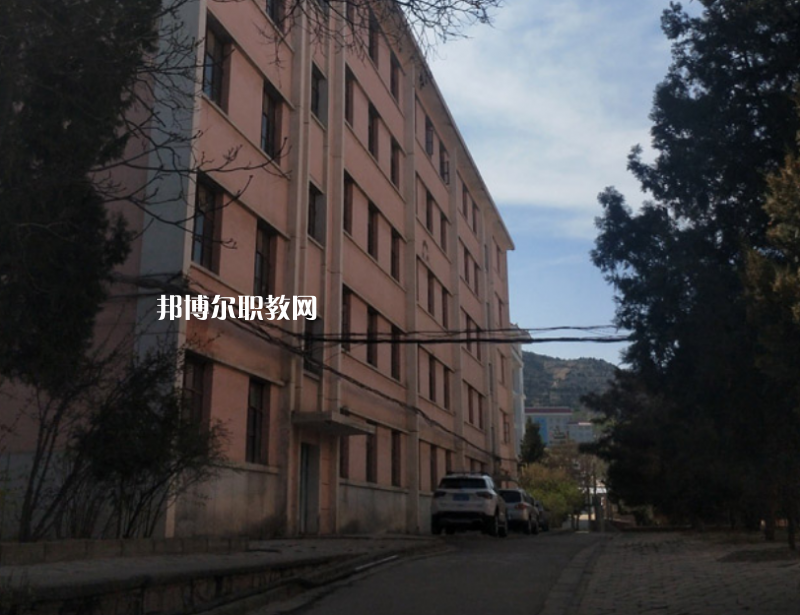 蘭州華中司法職業(yè)學校2022年招生辦聯系電話