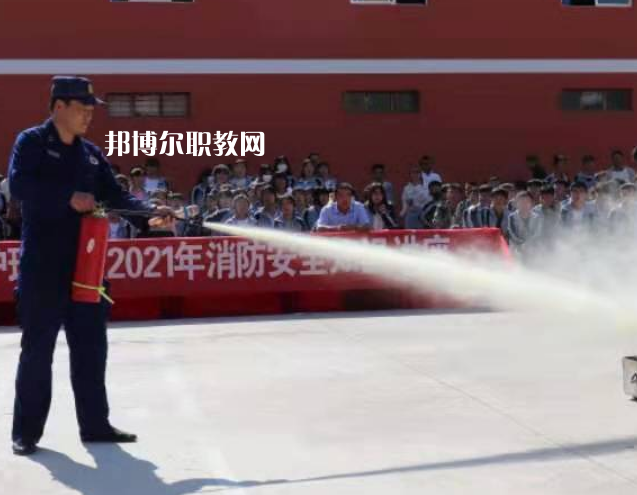 定西隴中護理學校2022年報名條件、招生要求、招生對象