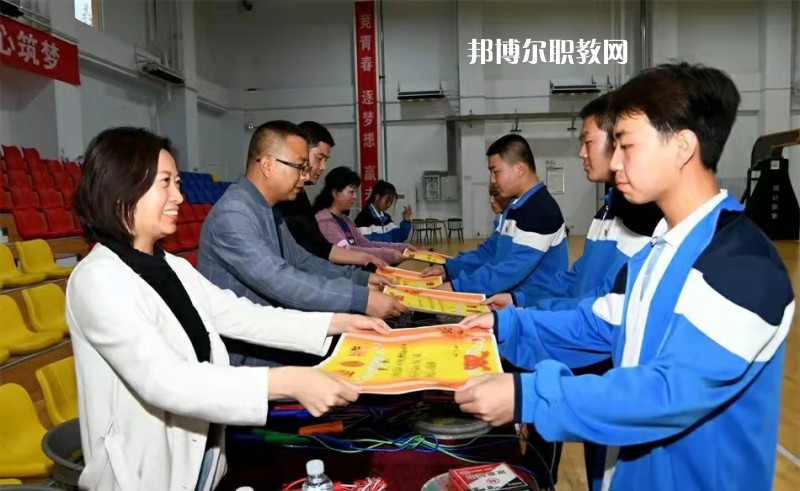 天水麥積區(qū)職業(yè)中等專業(yè)學(xué)校2022年學(xué)費(fèi)、收費(fèi)多少