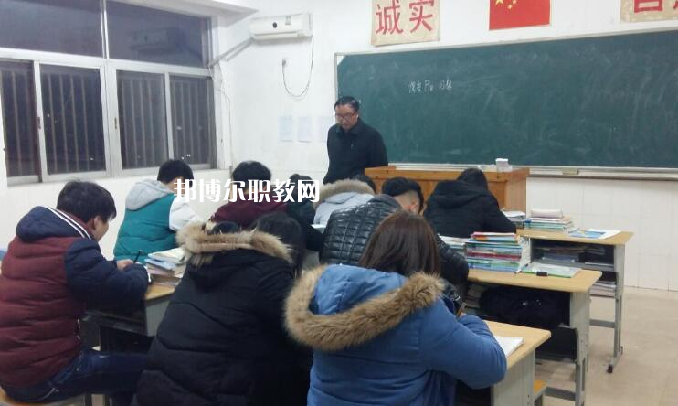 泰州市體育運動學(xué)校2022年報名條件、招生要求、招生對象