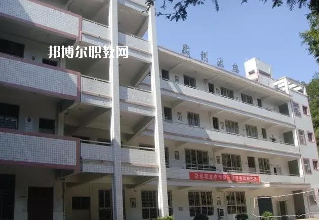 重慶五里店職業(yè)中學(xué)2022年報名條件、招生要求、招生對象 