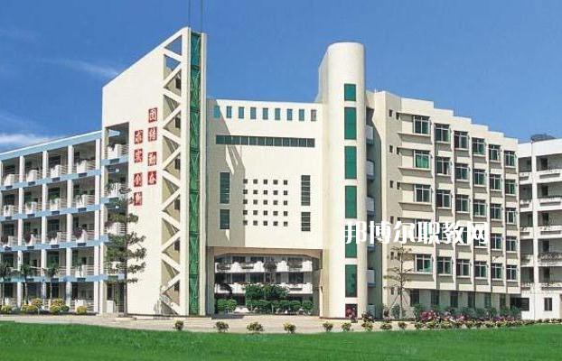 重慶第二農(nóng)業(yè)學(xué)校2022年學(xué)費(fèi)、收費(fèi)多少 