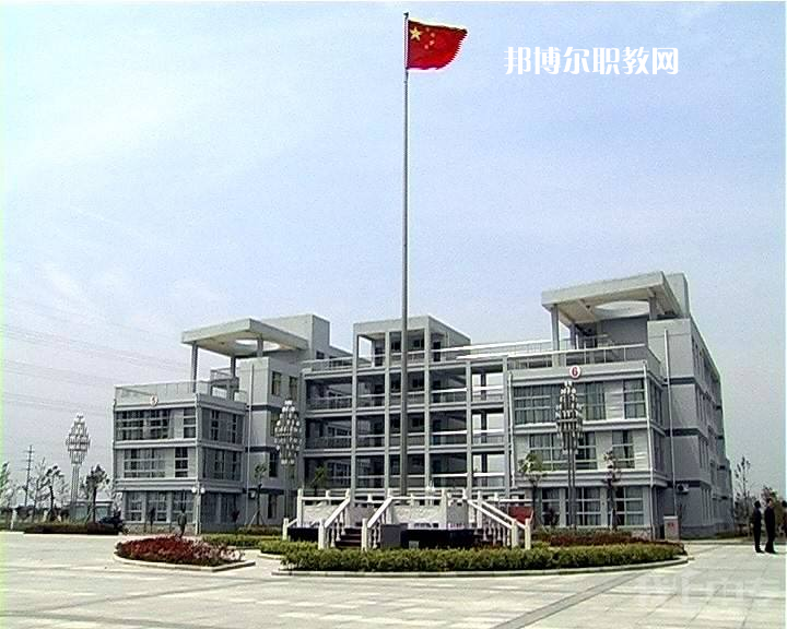 江蘇興化中等專業(yè)學校2022年報名條件、招生要求、招生對象