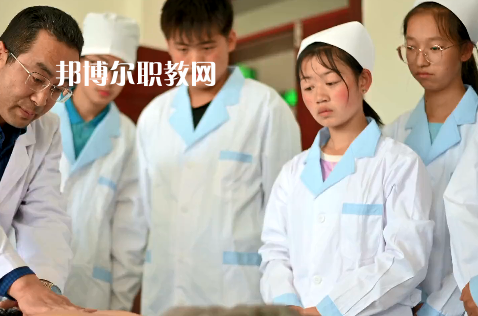 定西理工中專(zhuān)學(xué)校怎么樣、好不好
