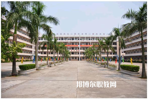 重慶益民技工學(xué)校2022年報(bào)名條件、招生要求、招生對(duì)象